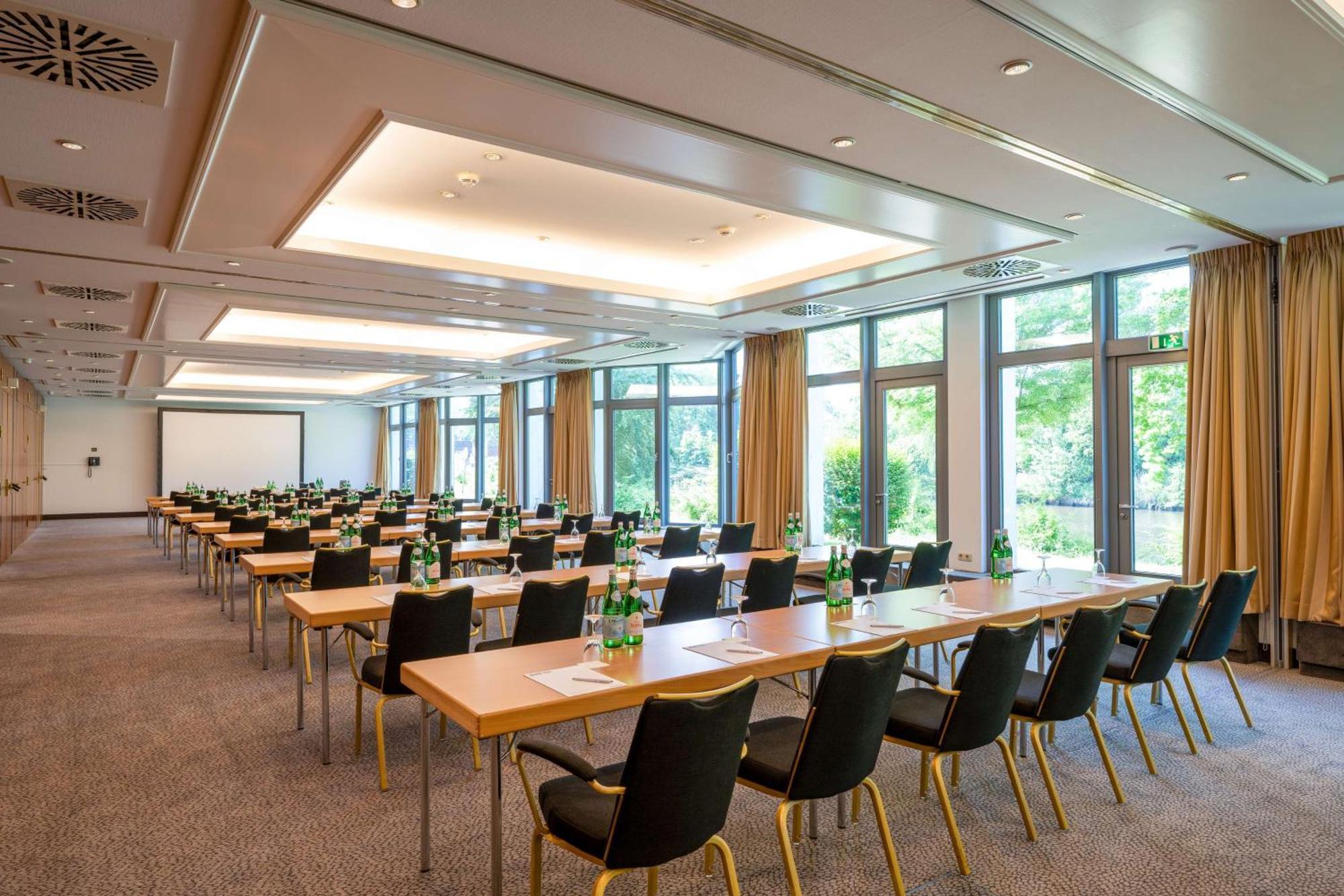 Park Inn By Radisson Luebeck מראה חיצוני תמונה